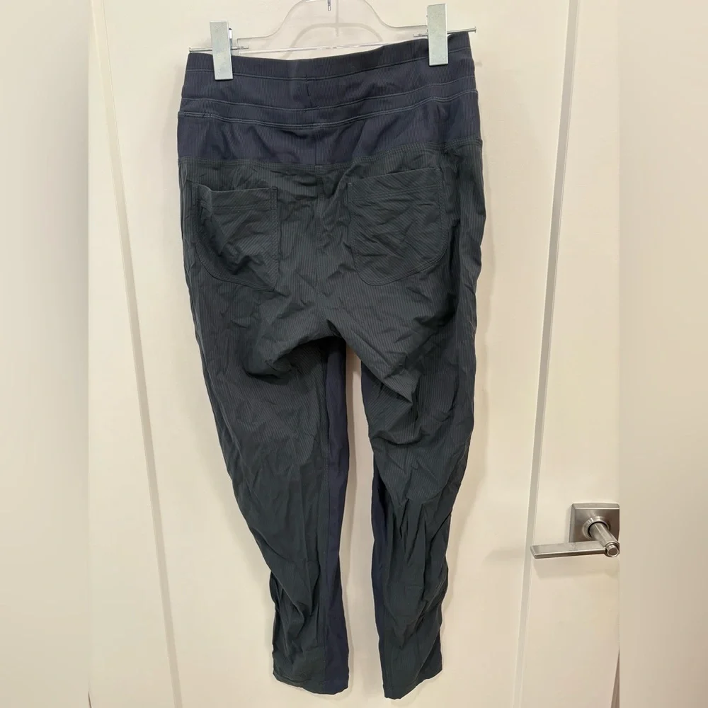 Lululemon Dance Studio Pant III Size 6 - Picture 7 of 14